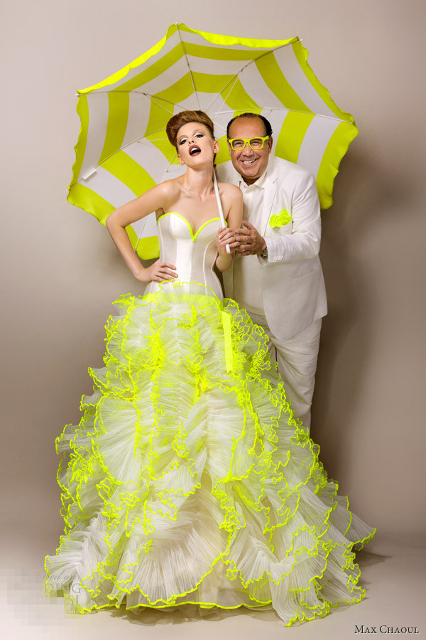 Robe de mariée bustier cœur ornée de plis fluo signée par Max chaoul