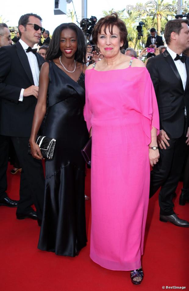 Roselyne Bachelot opte pour une robe de soirée longue rose au Festival de Canne 2013