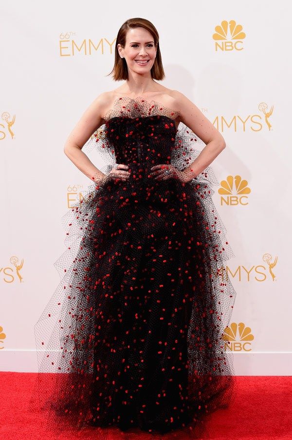 Sarah Paulson en robe noire bustier en tulle