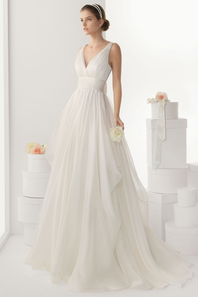 robe de mariée princesse col V pas cher