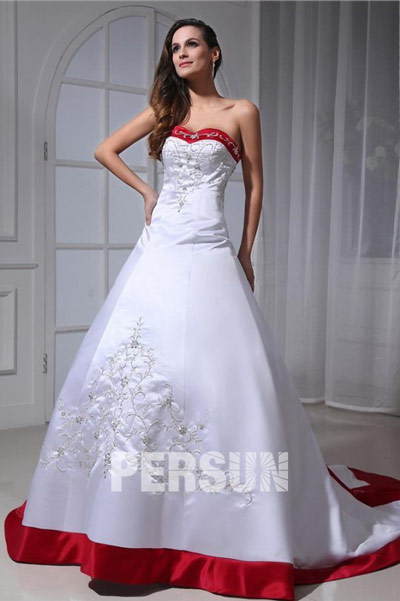 robe-de-mariee-blanche-et-rouge-brodee