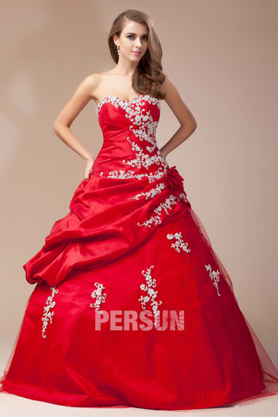 robe-de-mariee-rouge-bustier-style-princesse