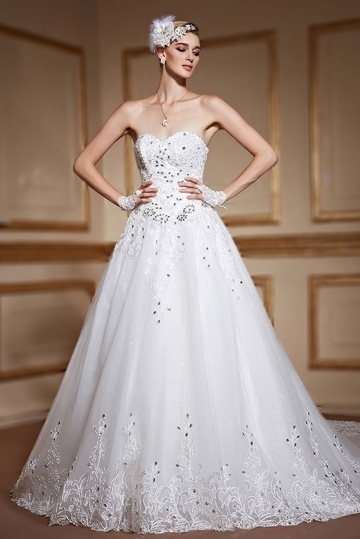 robe-de-mariee-princesse-bustier-coueur-dentelle