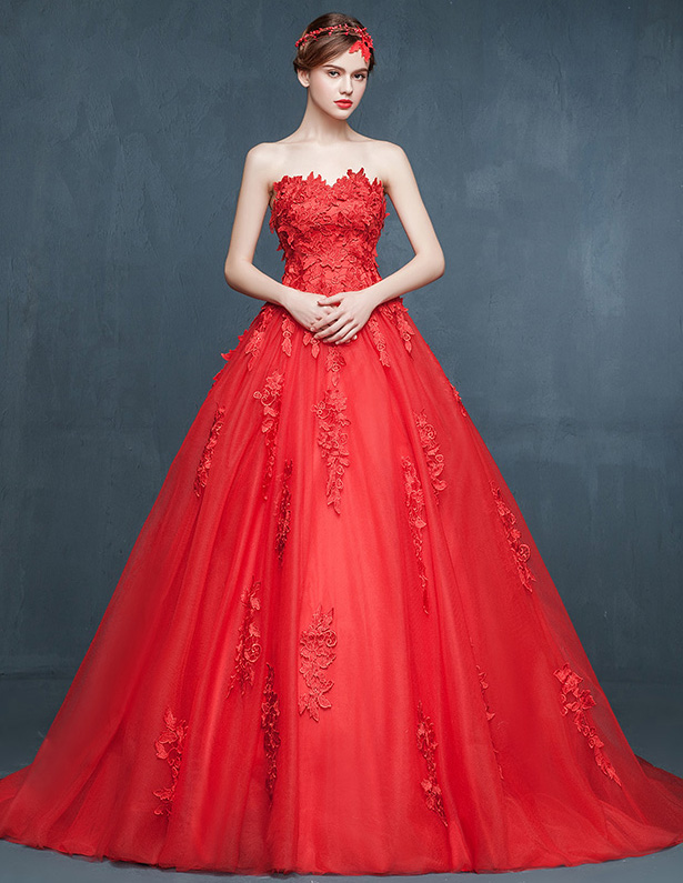 robe-de-mariee-rouge-bustier