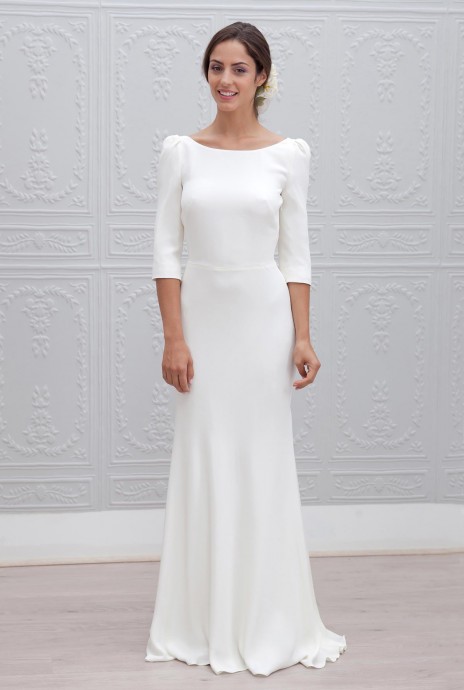 Robe de mariée avec manches minimalisme