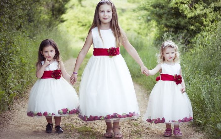 princesse robe cortège fille avec ceinture rouge