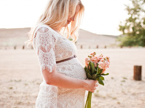 Comment choisir une robe de mariée pour femme enceinte ?