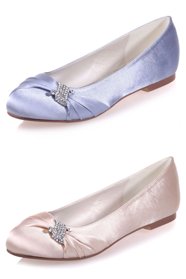 Ballerine chic en satin drapé pour mariage d'été