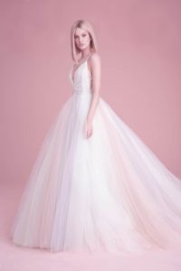 robe de mariée princesse colorée col en V