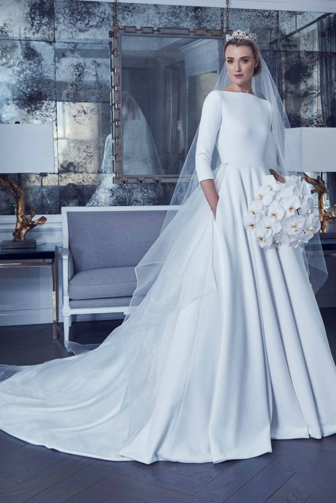 robe de mariée chic à manche 3/4 col bateau