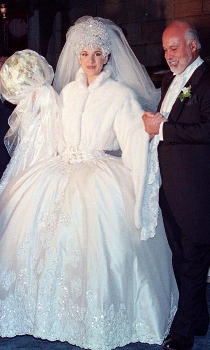 robe de mariée de Céline Dion jupe bouffante avec manche longue