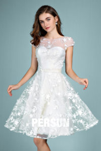 robe de mariée civil courte encolure illusion florale 3D