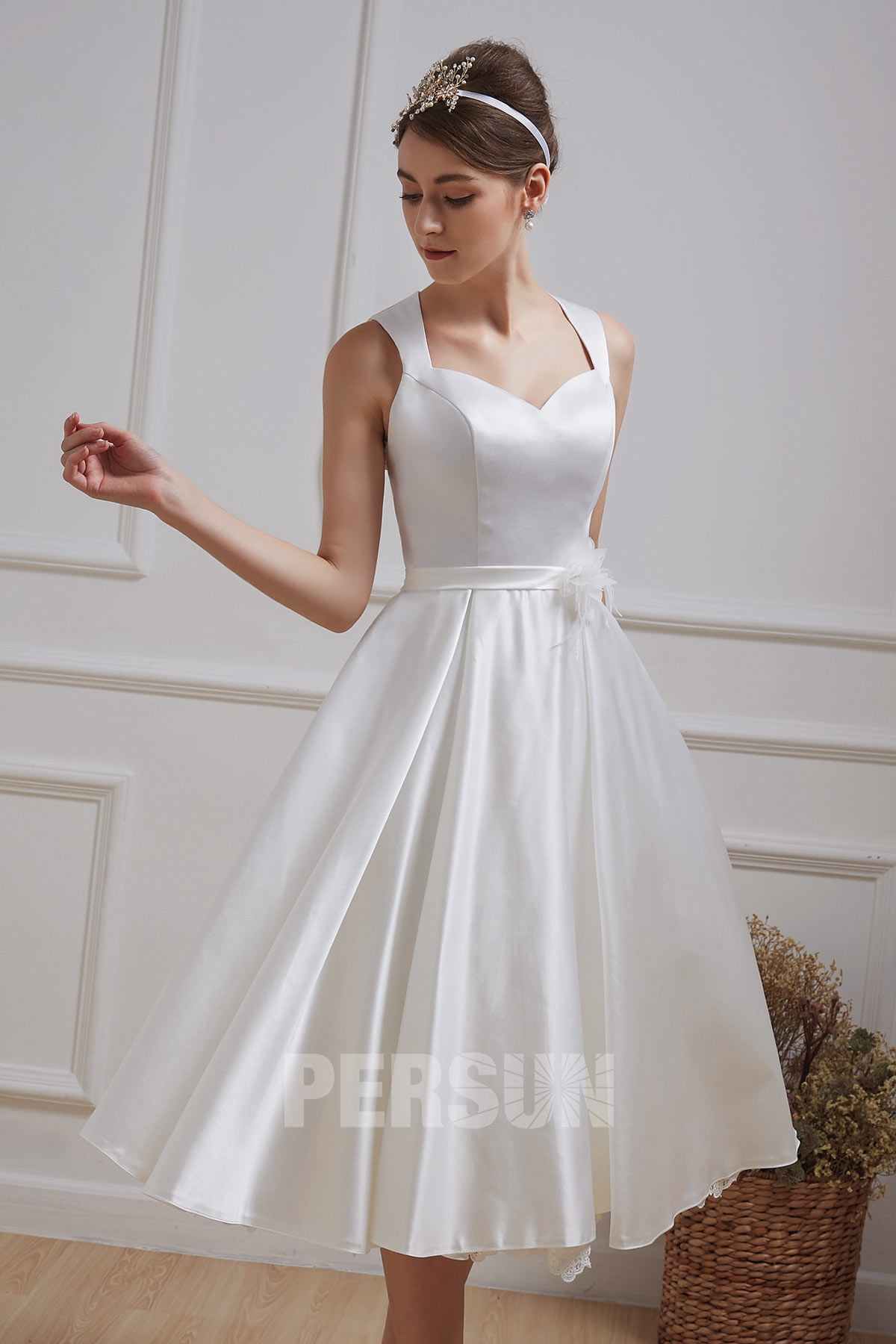 robe de mariée courte simple dos découpé