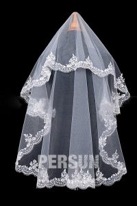 voile de mariée avec broderies