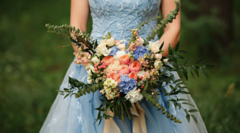 robe de mariée bleu en dentelle guipure