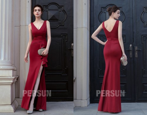 Robe de soirée bordeaux col en V fendue en satin