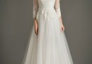 Robe de mariée ligne A décolleté en V festonné haut en dentelle