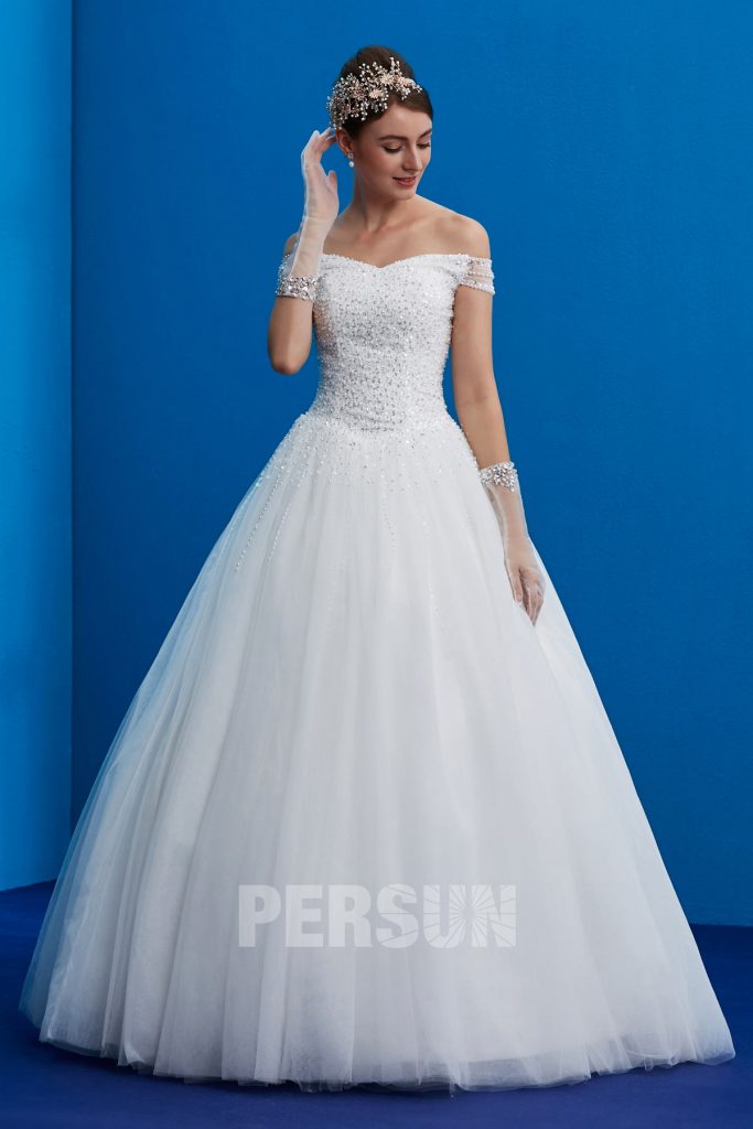 Robe de mariée princesse épaule dénudé embelli de sequins