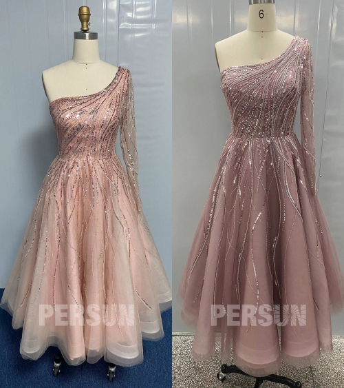 Robe de soirée rose poudré encolure asymétrique mi longue